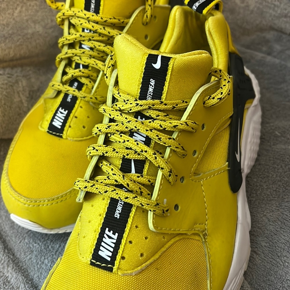 Nike Hurache sneakers